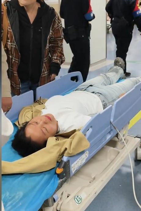 嫌疑人当场翻供抖腿瞪眼态度嚣张引众怒不朽情缘正规网站山东入室抢婴案开庭(图6)