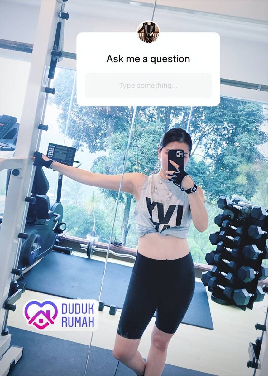 己挣飞机游艇拼30亿包389个衣品出众不朽情缘游戏入口刘德华小姨子怀三胎靠自(图4)